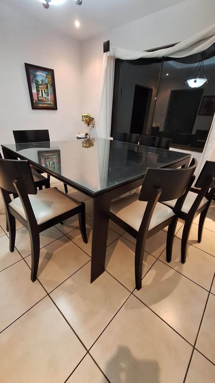 Comedor 8 piezas