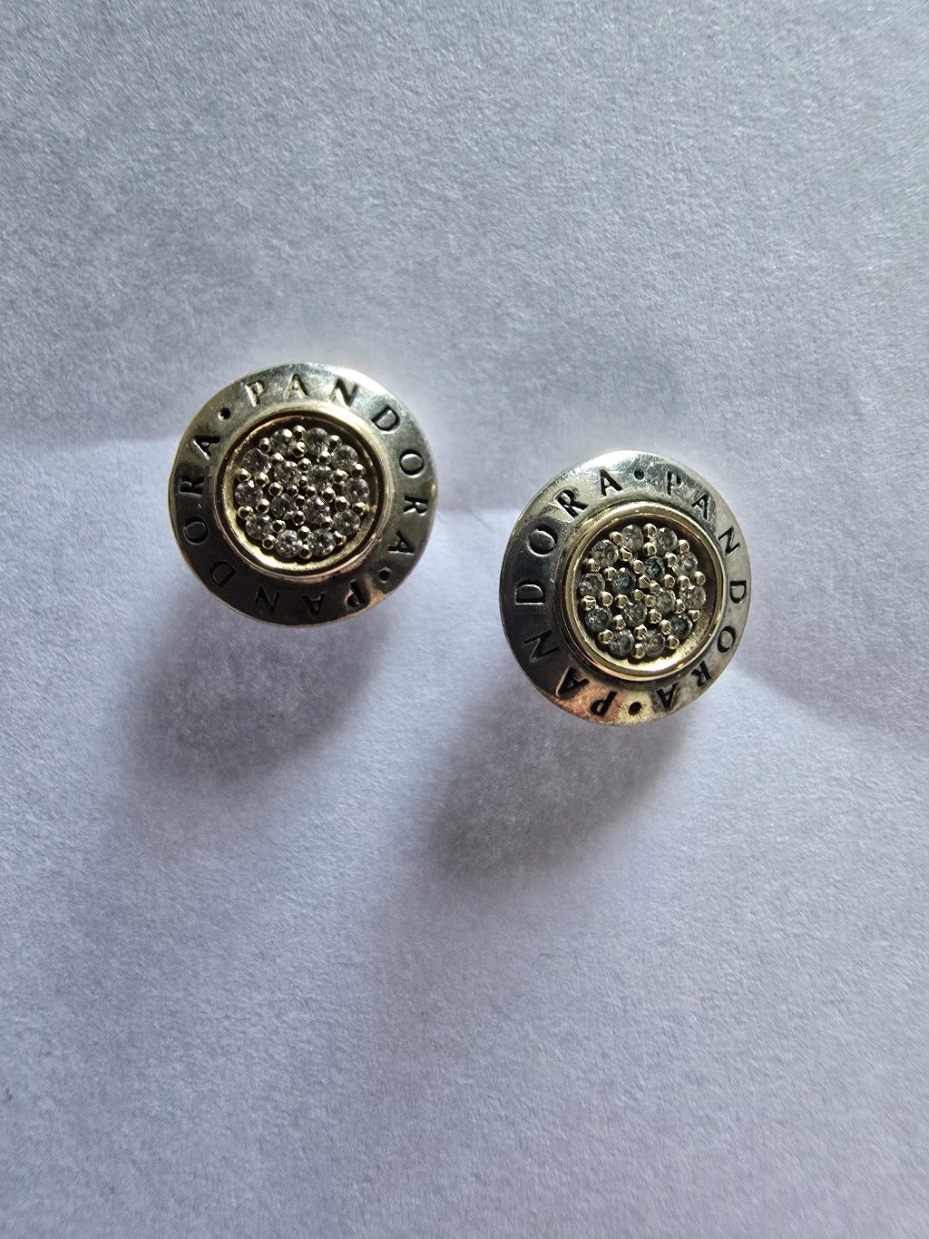 Aretes de Pandora oro y plata