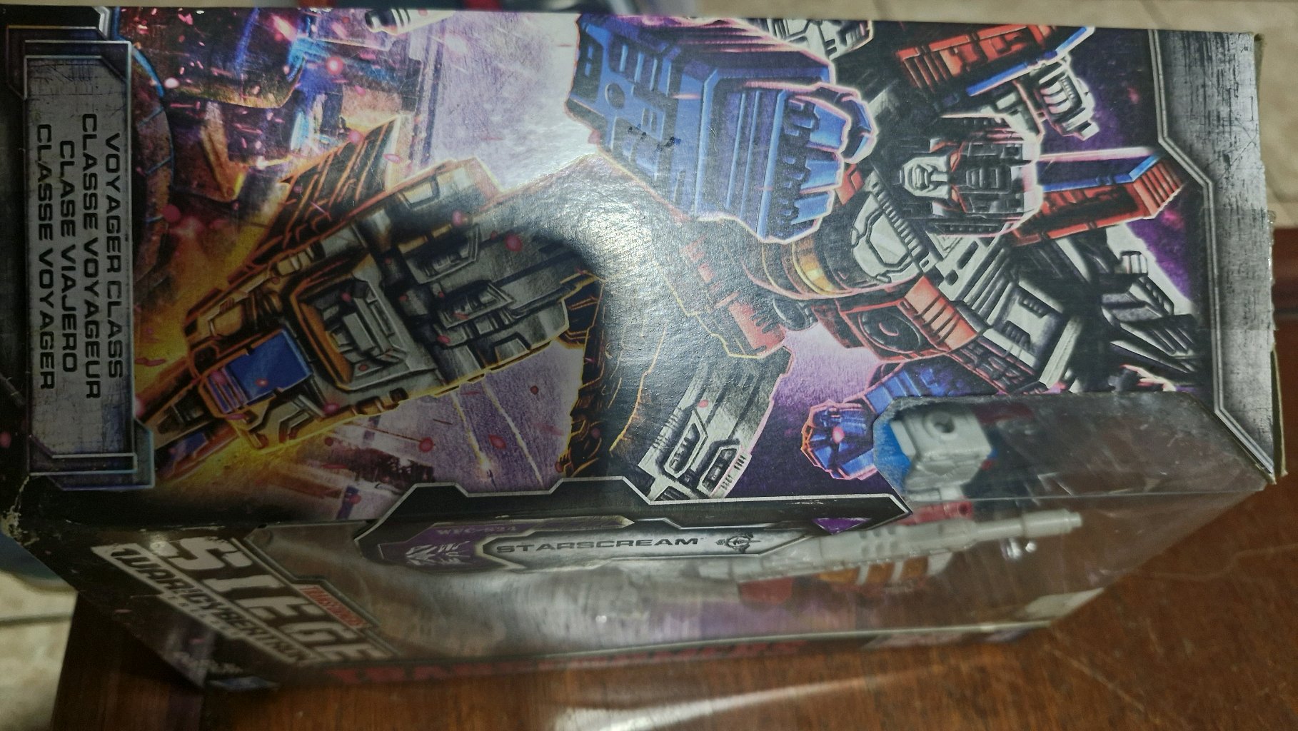 Hasbro Transformers Siege Voyager Class Starscream WFC-S24