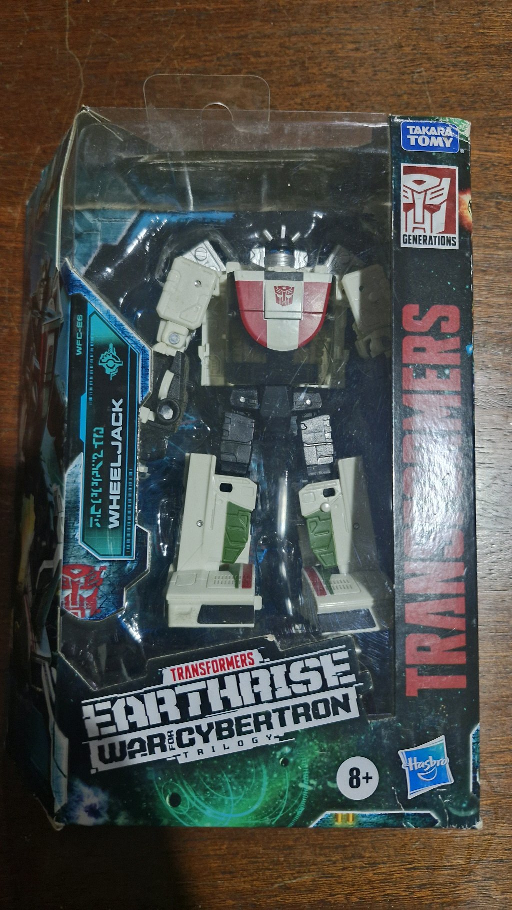 Hasbro Transformers War for Cybertron: Earthrise Deluxe - Wheeljack Action