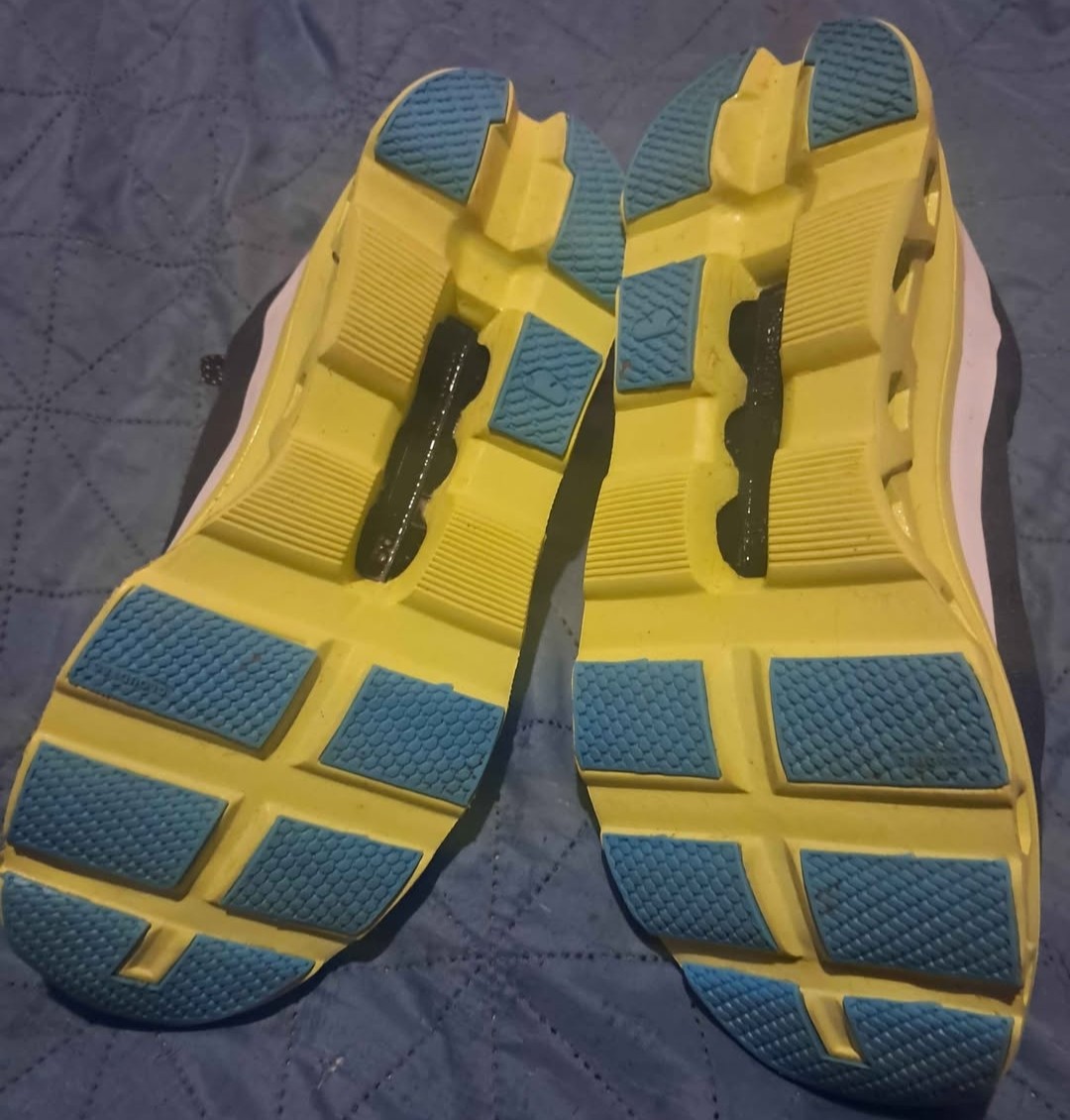 Tennis QC Cloudmonster talla 41